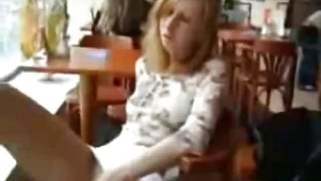 PORNO: Japonesa en incestomaduras bata ve una polla tan grande por primera vez