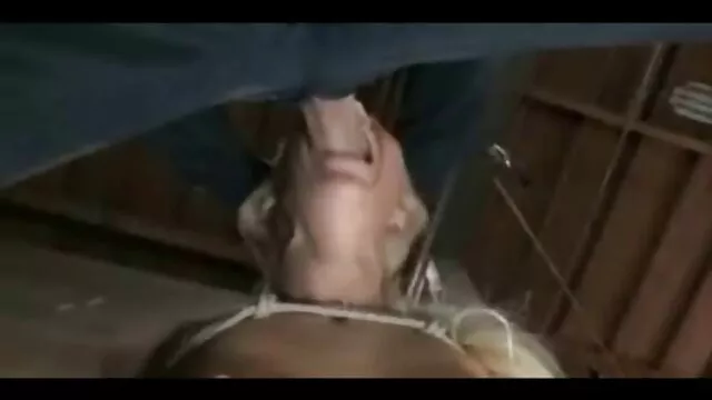 Acariciando un hermoso coño jordi follando maduras