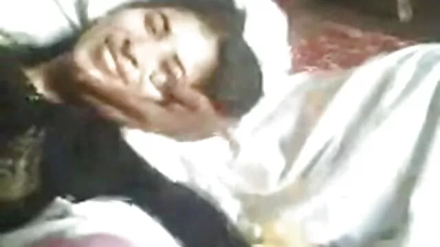 Masturbándose en cámara videos de maduras tetonas