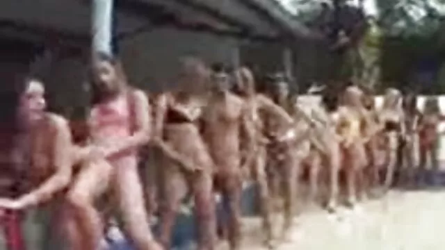 Agresión madres culonas follando sexual después de la abstinencia