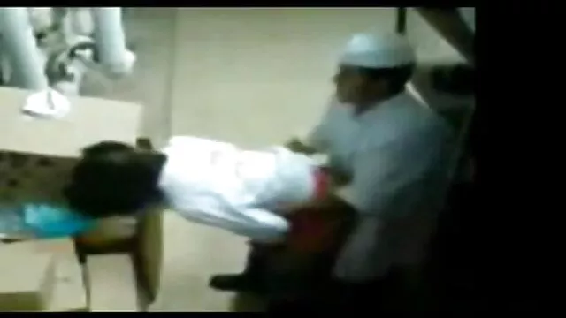 Belleza japonesa lo recibe por el culo ver videos de mujeres maduras