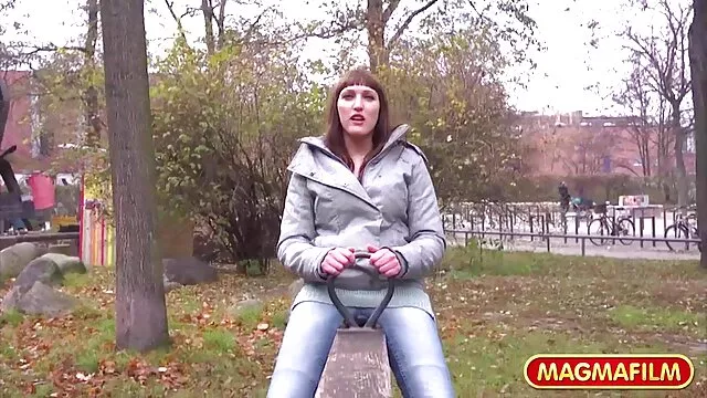 Morena en medias maduras nx