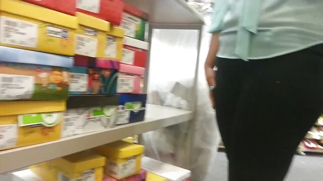 Negro se folla a cuarentonas peludas una rubia