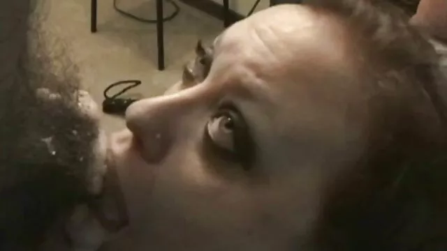 Todavía videos xxx con maduras juega con juguetes, pero ya sabe masturbarse